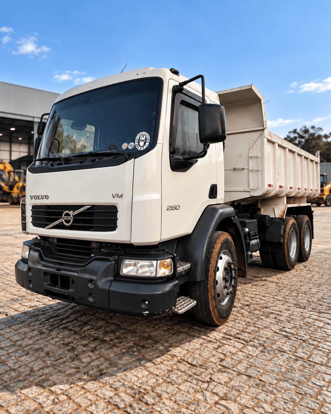 Caminhão Volvo VM 260 Traçado 2011